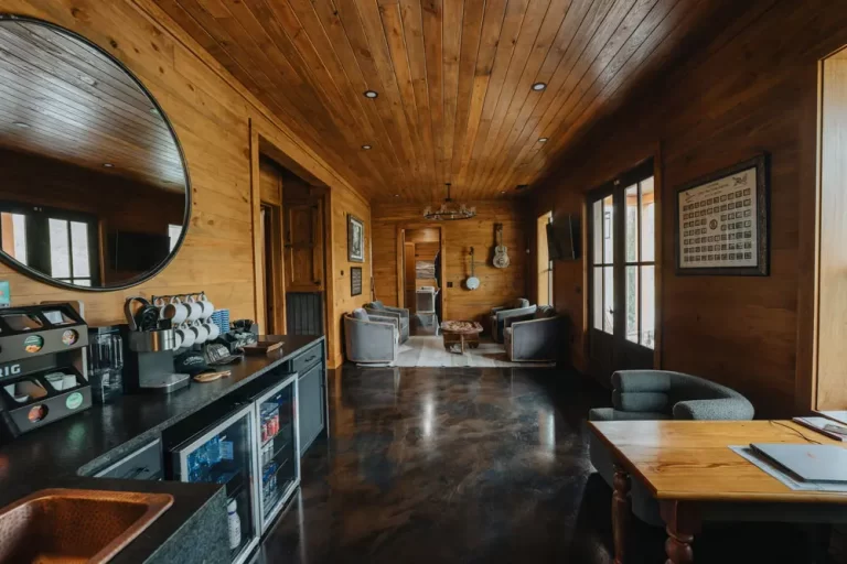 The Lodge at White Oak Falls Tennessee